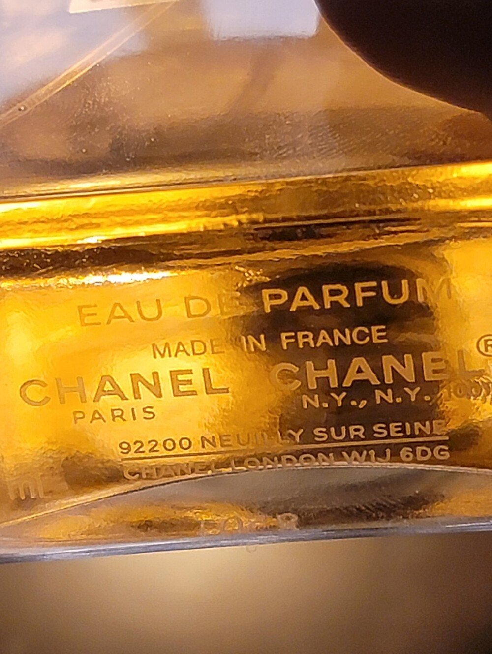 CHANEL Coco Mademoiselle Bottle - Soft Pink Glass 3.4 Oz. - Picture 4 of 5